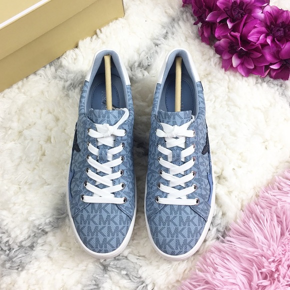 SALE Michael Kors Poppy Lace Up Sneakers - Picture 4 of 7